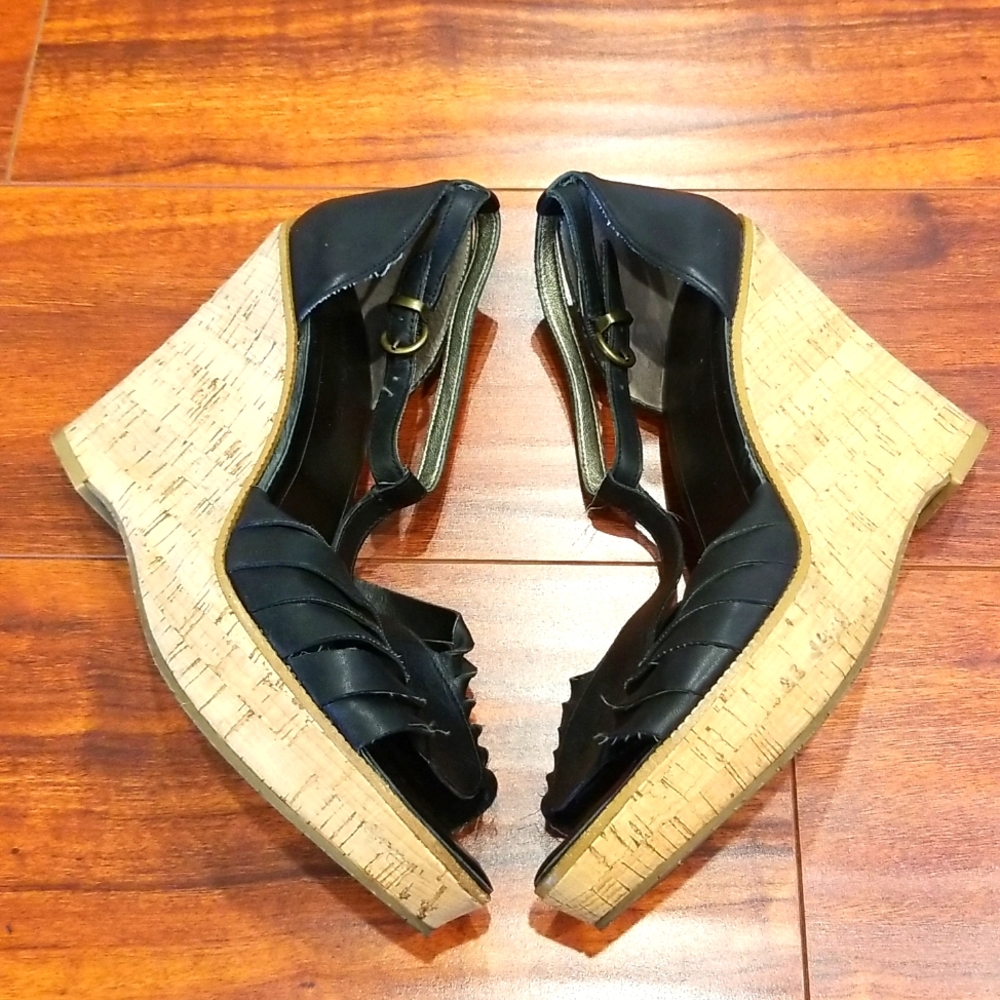 Banana Republic Platform Shoes size 10